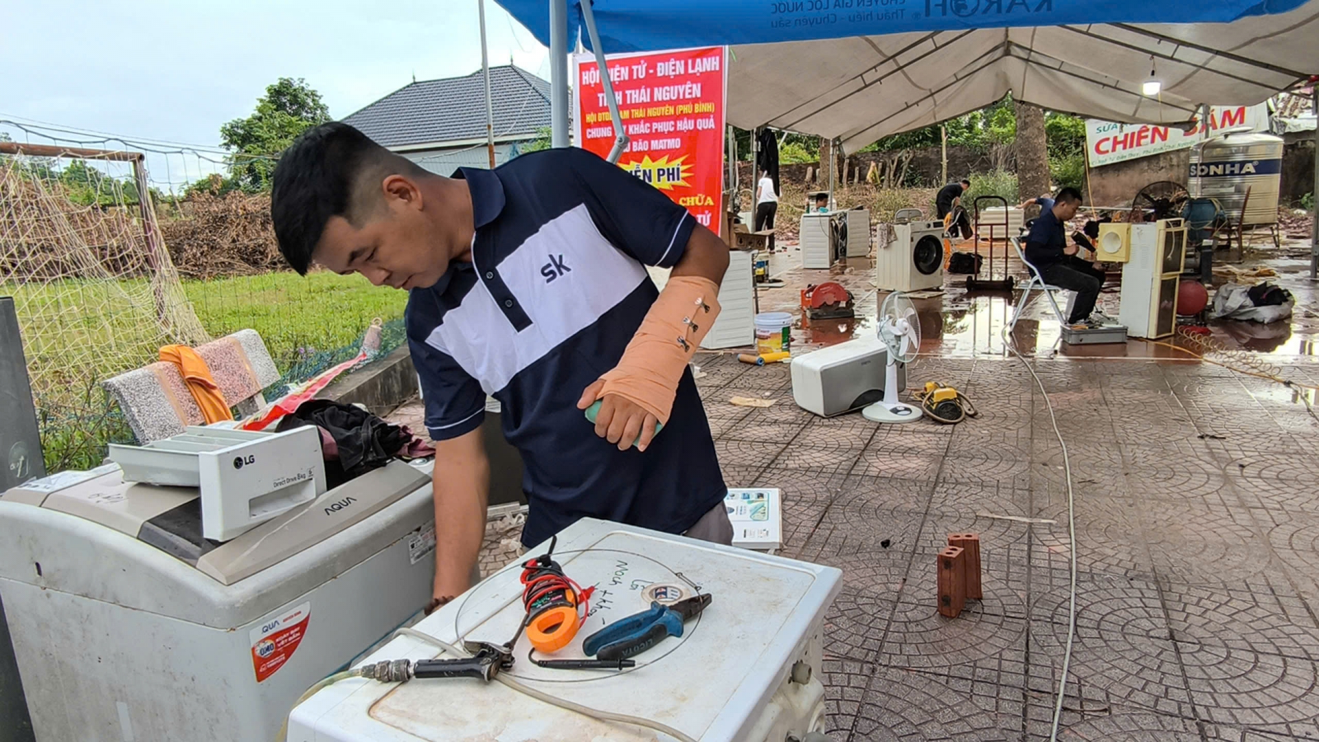 SK Sumikura Chung Tay Khắc Phục Hậu Quả Bão Số 10 - Sự kiện