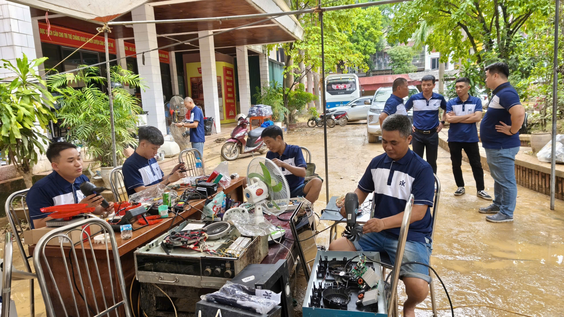 SK Sumikura Chung Tay Khắc Phục Hậu Quả Bão Số 10 - Sự kiện